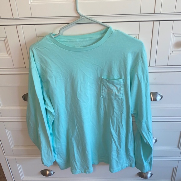Vineyard Vines shirt - Picture 1 of 3